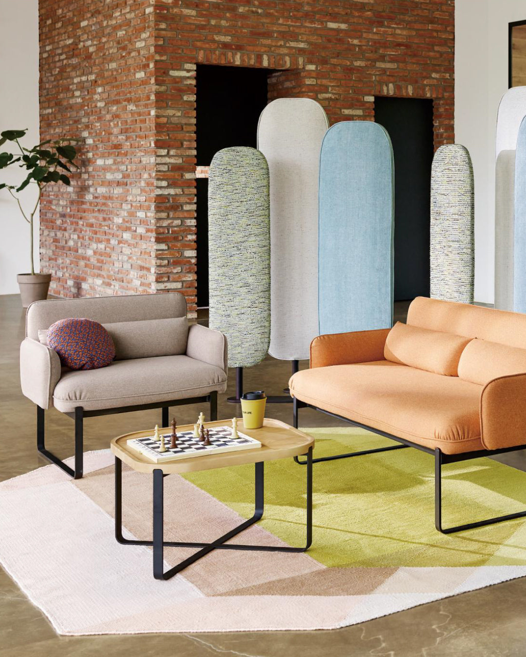 Lounge Table