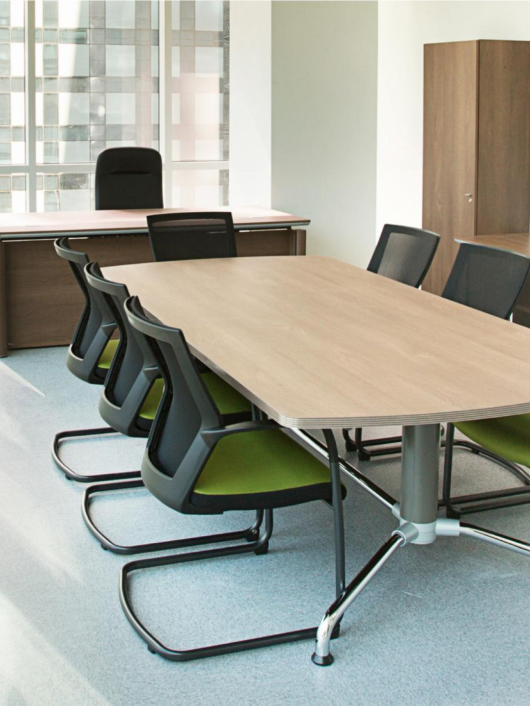 CHA4300 Conference Chair (Cantilever)