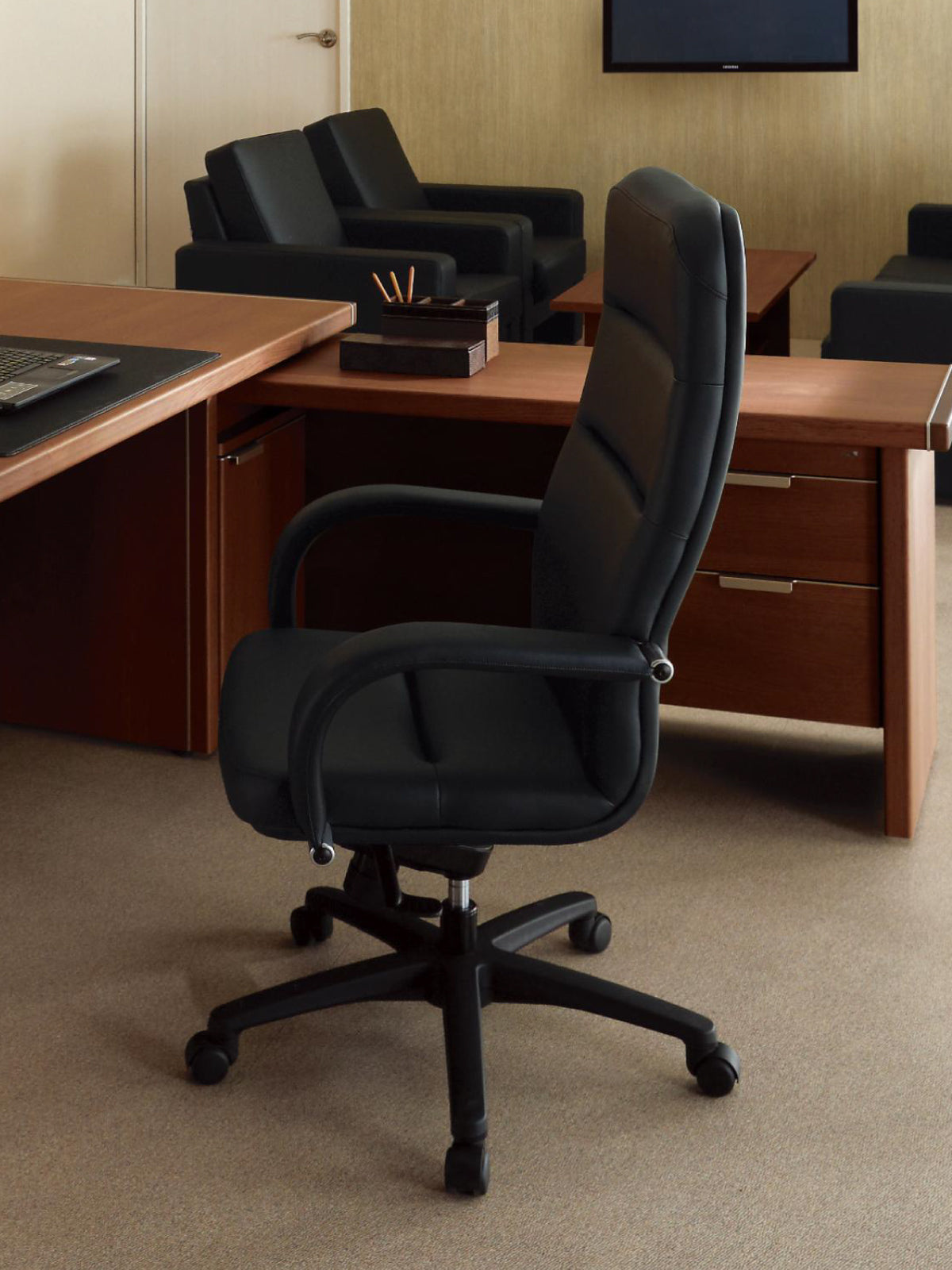 Luminar Executive Chair